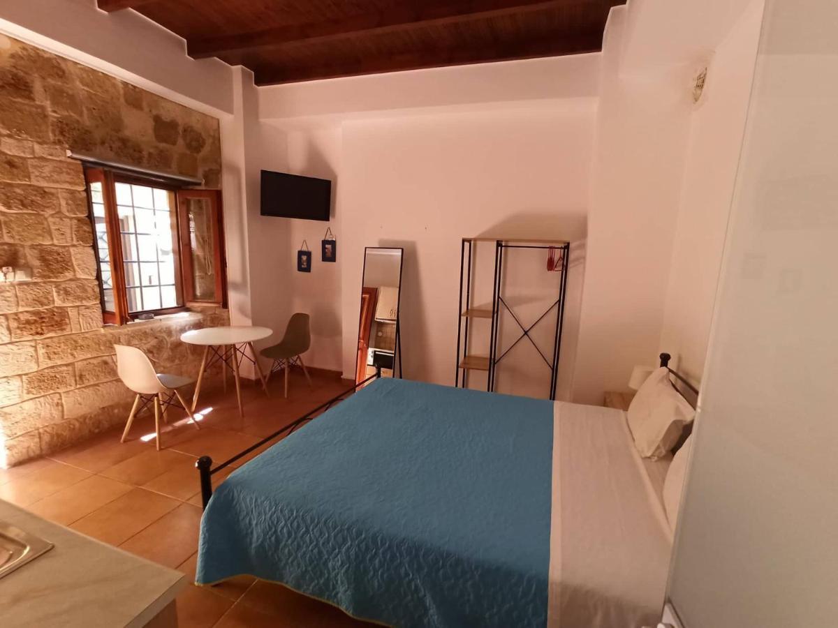 Katerina Traditional Rooms Chrissi Akti Chania Exterior foto