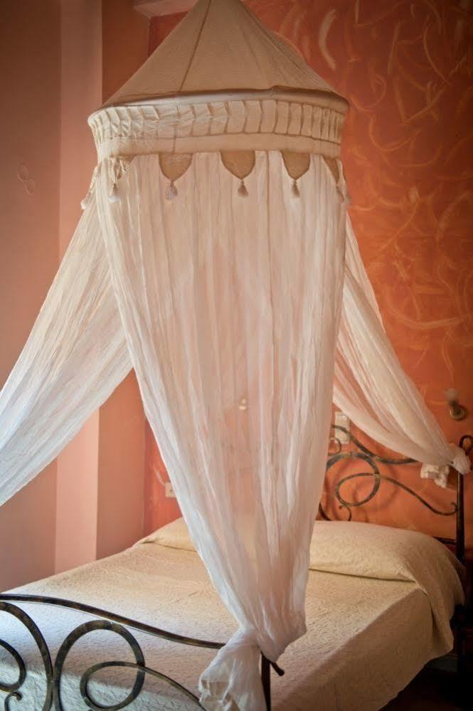 Katerina Traditional Rooms Chrissi Akti Chania Exterior foto