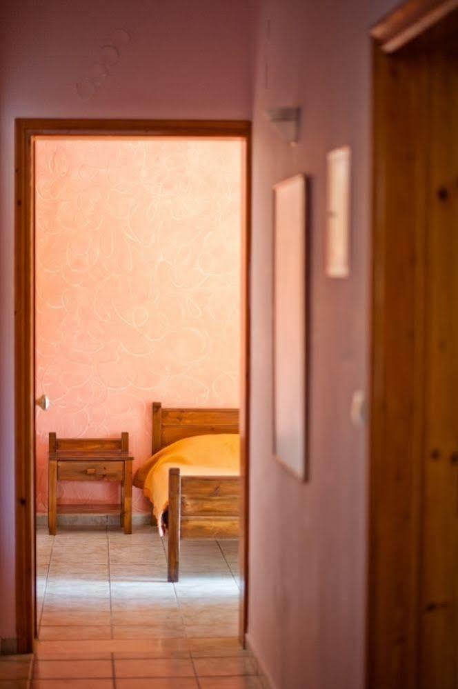 Katerina Traditional Rooms Chrissi Akti Chania Exterior foto